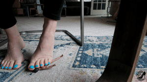 www.stellalibertyvideos.com - Giantess Office Footrest thumbnail