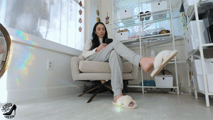 www.stellalibertyvideos.com - White Slipper Dangling Ignore thumbnail