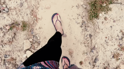 www.stellalibertyvideos.com - Walking Toes thumbnail